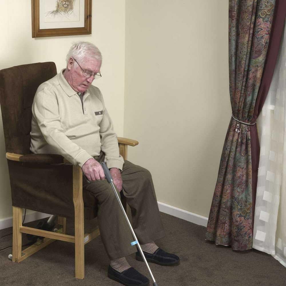 NRS Healthcare Combi Reacher Grabber Reaching Aid with Rotating Grabber and Magnet

