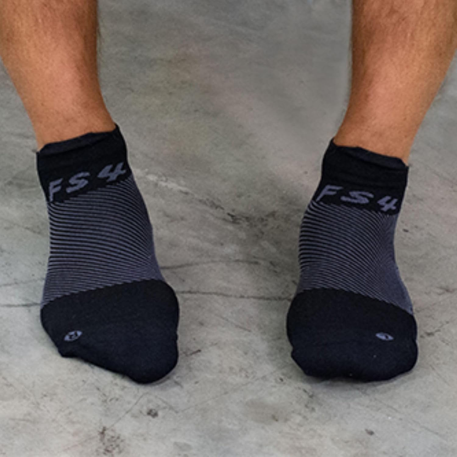 OS1st FS4 Plantar Fasciitis No Show Socks for Heel and Arch Pain Relief

