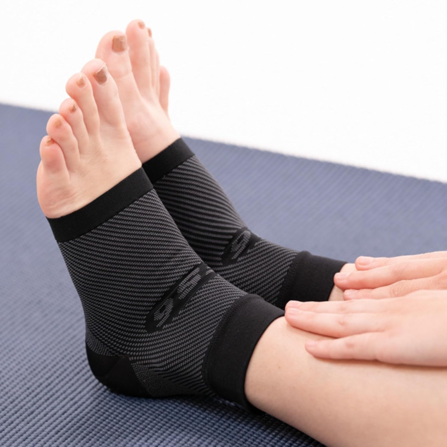 OS1st FS6 Plantar Fasciitis Foot Sleeves for Heel and Arch Pain Support

