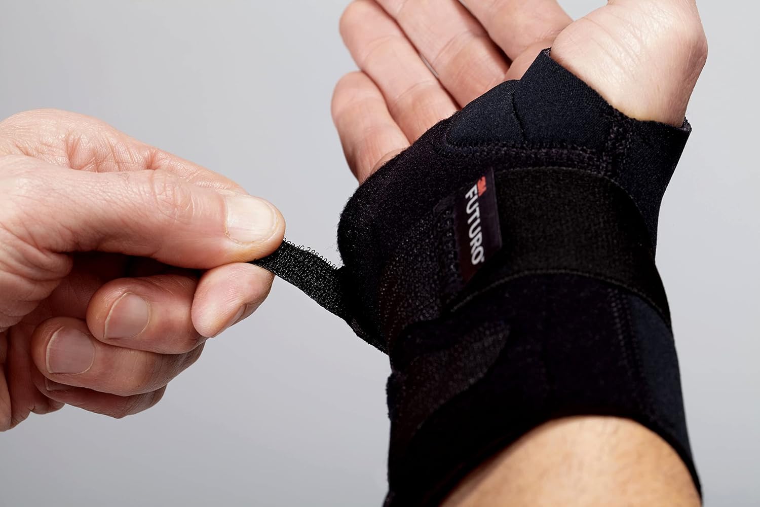 FUTURO Compression Stabilizing Wrist Brace, Breathable

