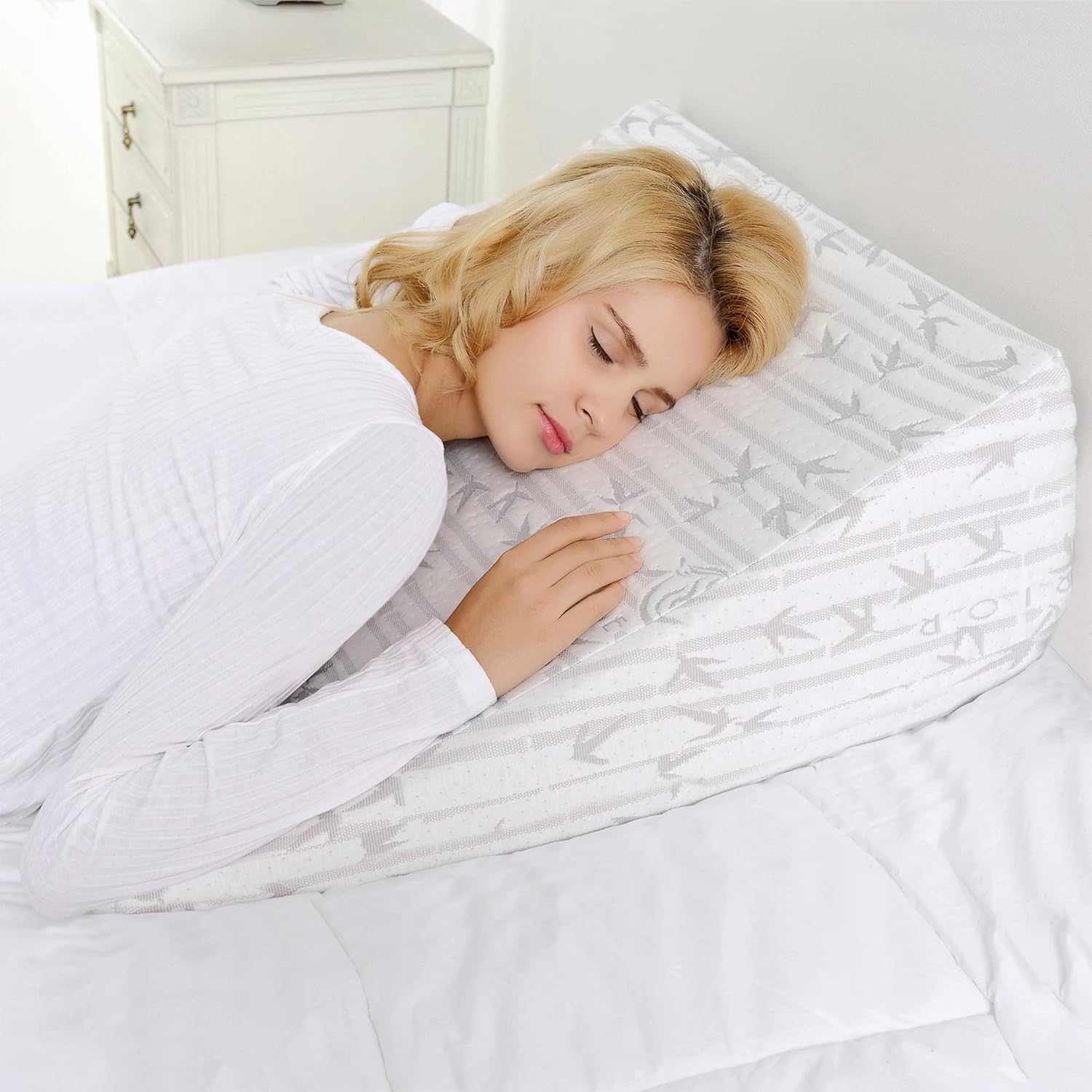 Superior Memory Foam Wedge Support Pillow with Removable Washable Cover

