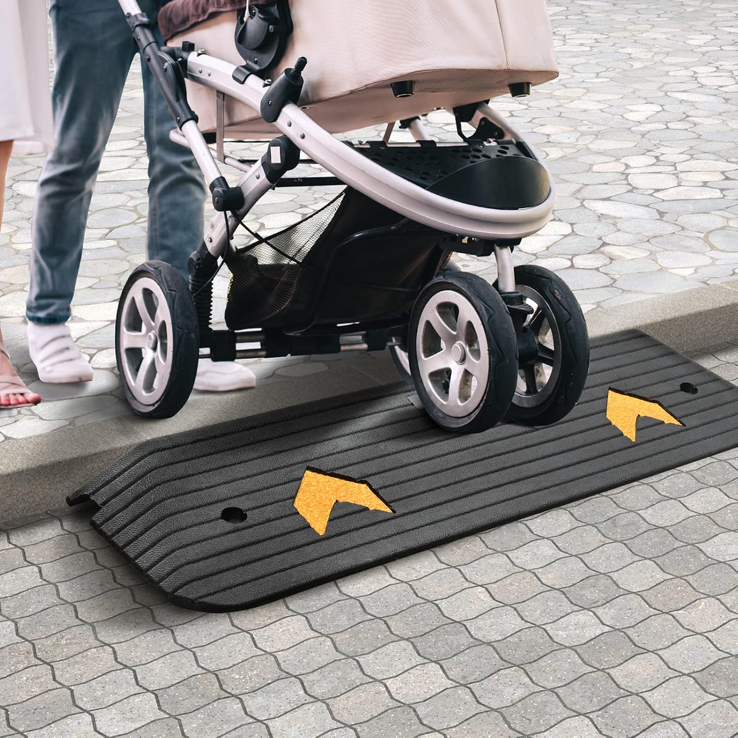 VEVOR Rubber Threshold Ramp for Wheelchairs and Scooters, Non-Slip Curb Ramp

