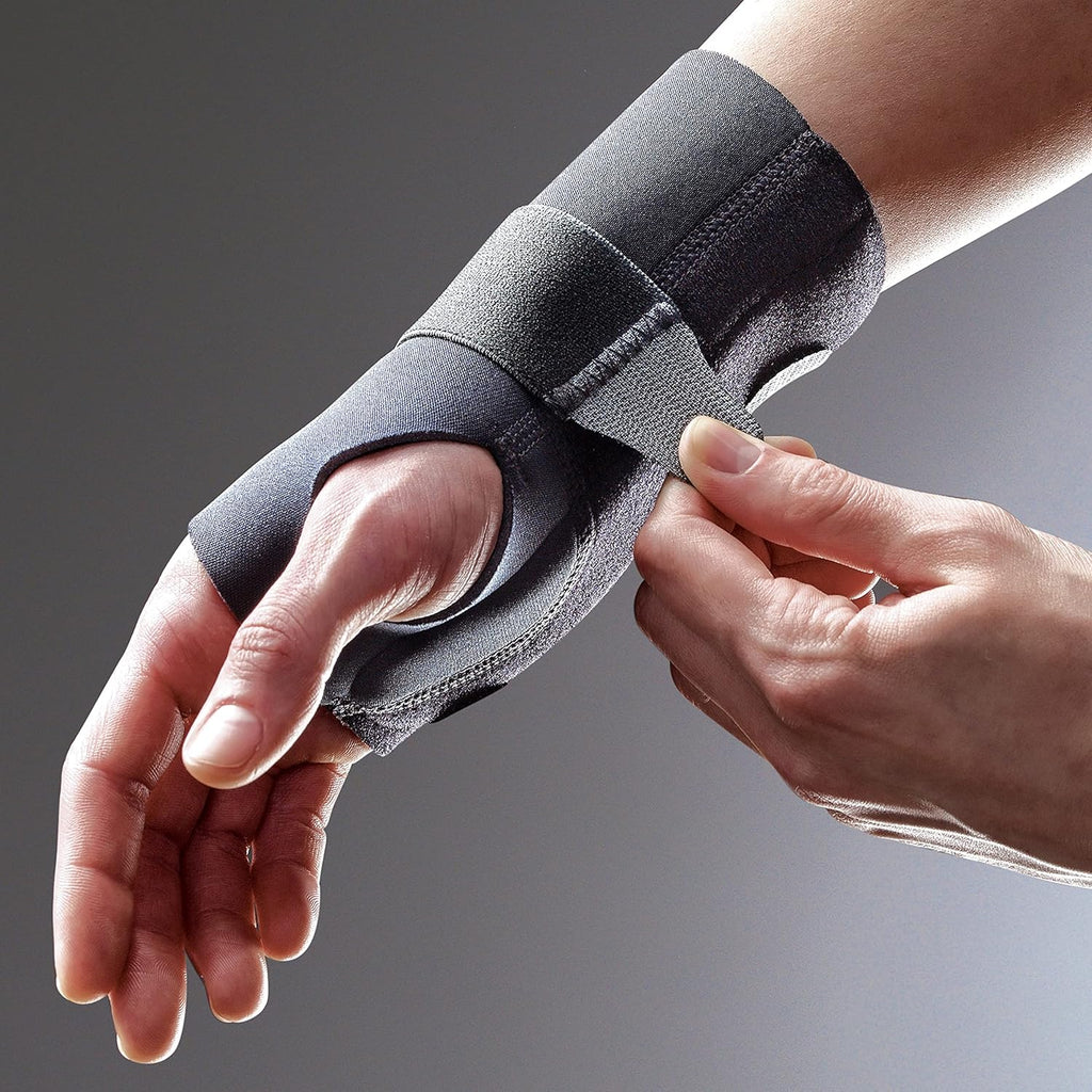 FUTURO Compression Stabilizing Wrist Brace, Breathable

