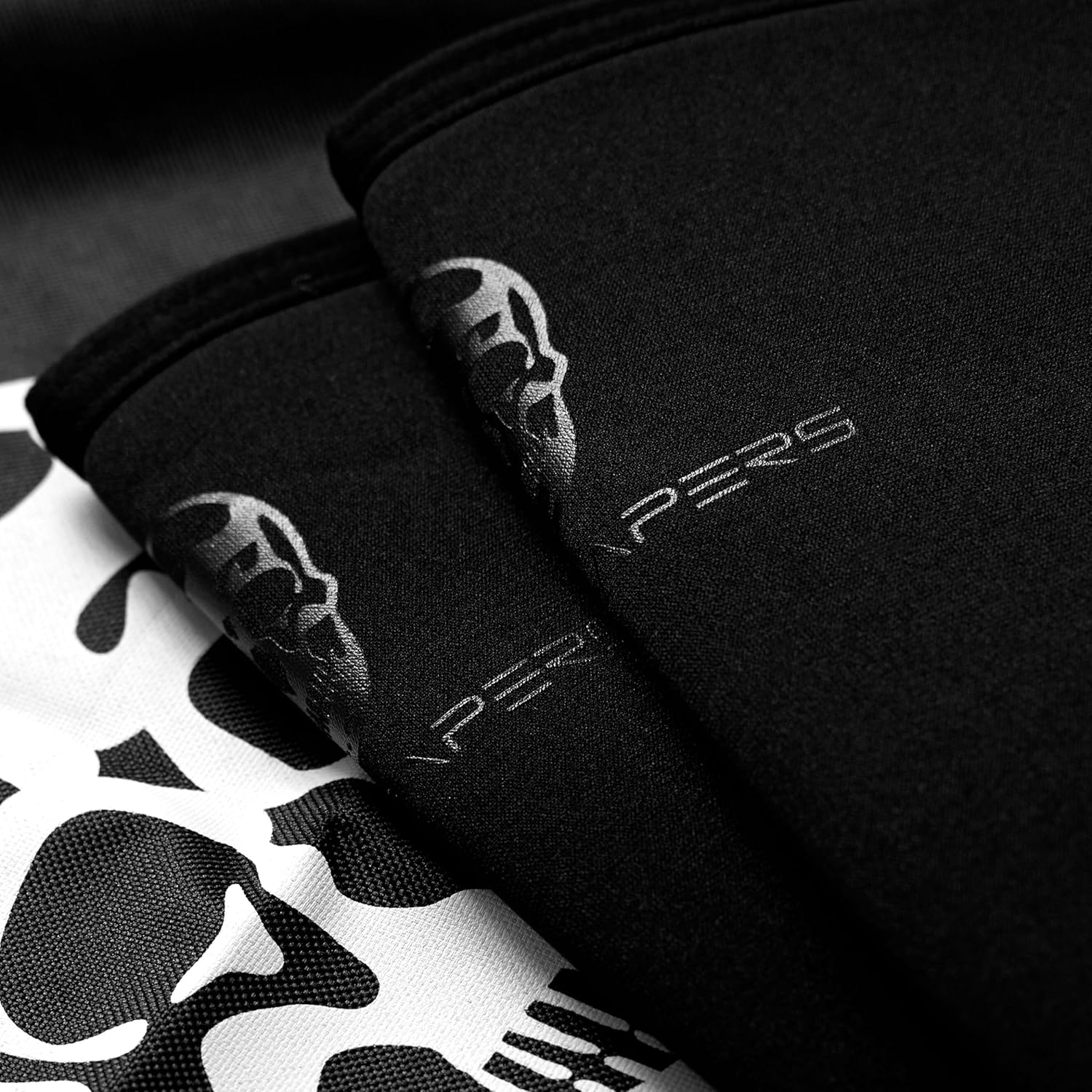 Gymreapers 7mm Neoprene Knee Sleeves, IPF Approved Compression Pair with Bag

